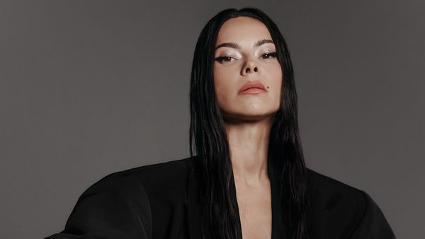 INNA marchează un nou record internațional: a zecea piesă a artistei depășește 100 de milioane de stream-uri pe Spotify