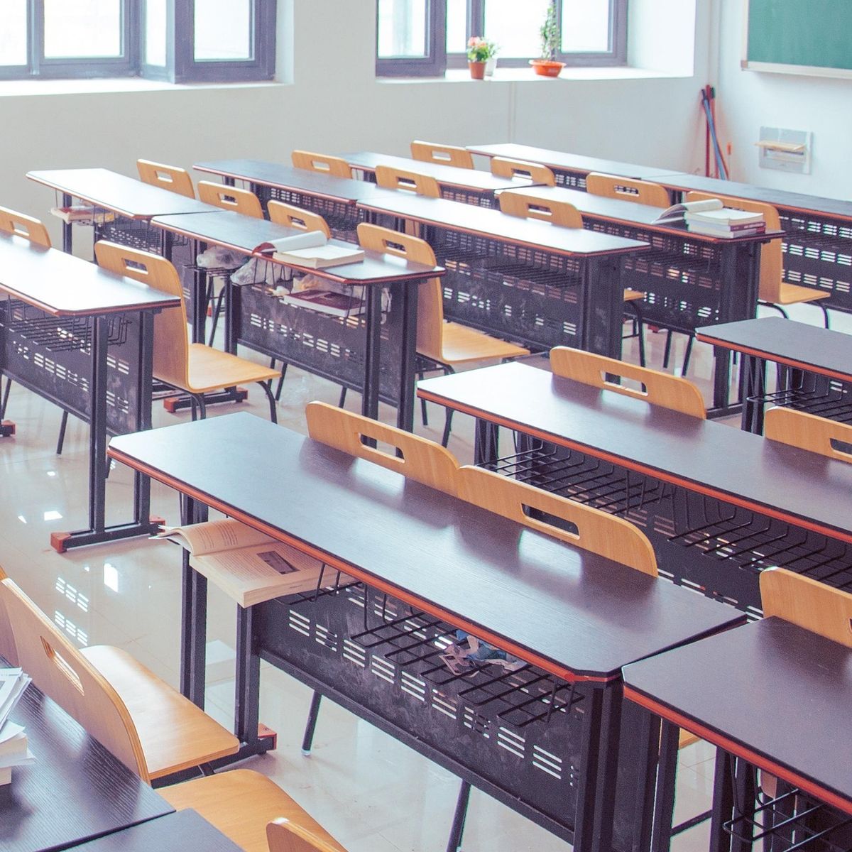 Ce schimbări &icirc;i așteaptă pe elevii de clasa a 12-a la BAC 2027? 