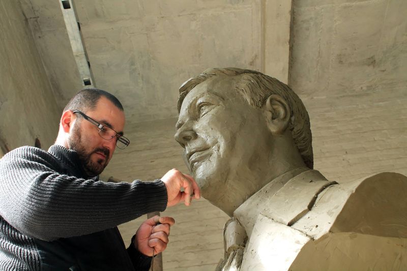 A fost anunțat decesul sculptorului Cristian Mircea Olar