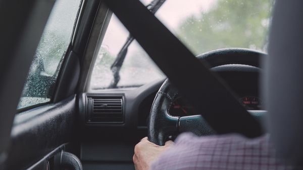 Apar noi detalii despre rom&acirc;nul decedat &icirc;n mașina părinților pe o autostradă din Italia. CU CE PROBLEME DE SĂNĂTATE se confrunta t&acirc;nărul de 31 de ani și CE S-A DESCOPERIT &icirc;n autoturism