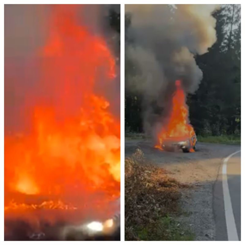 O persoană a fost găsită carbonizată în interiorul unei mașini care a luat foc în afara carosabilului. 
