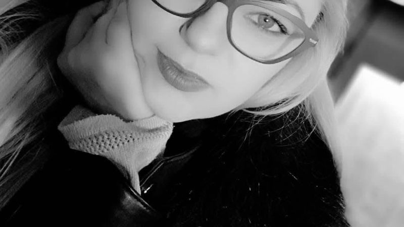 ANUNȚUL care a &icirc;ndurerat o &icirc;ntreagă comunitate! T&acirc;năra avocată Daniela Iuliana Dumitru S-A STINS DIN VIAȚĂ &icirc;n urma unei lungi suferințe: &bdquo;Cumplit, dar &icirc;ncă o colegă ne-a părăsit&rdquo;