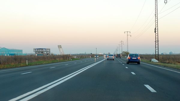 Autocar cu peste 50 de pasageri, implicat &icirc;ntr-un accident pe DN 1, pe Valea Prahovei