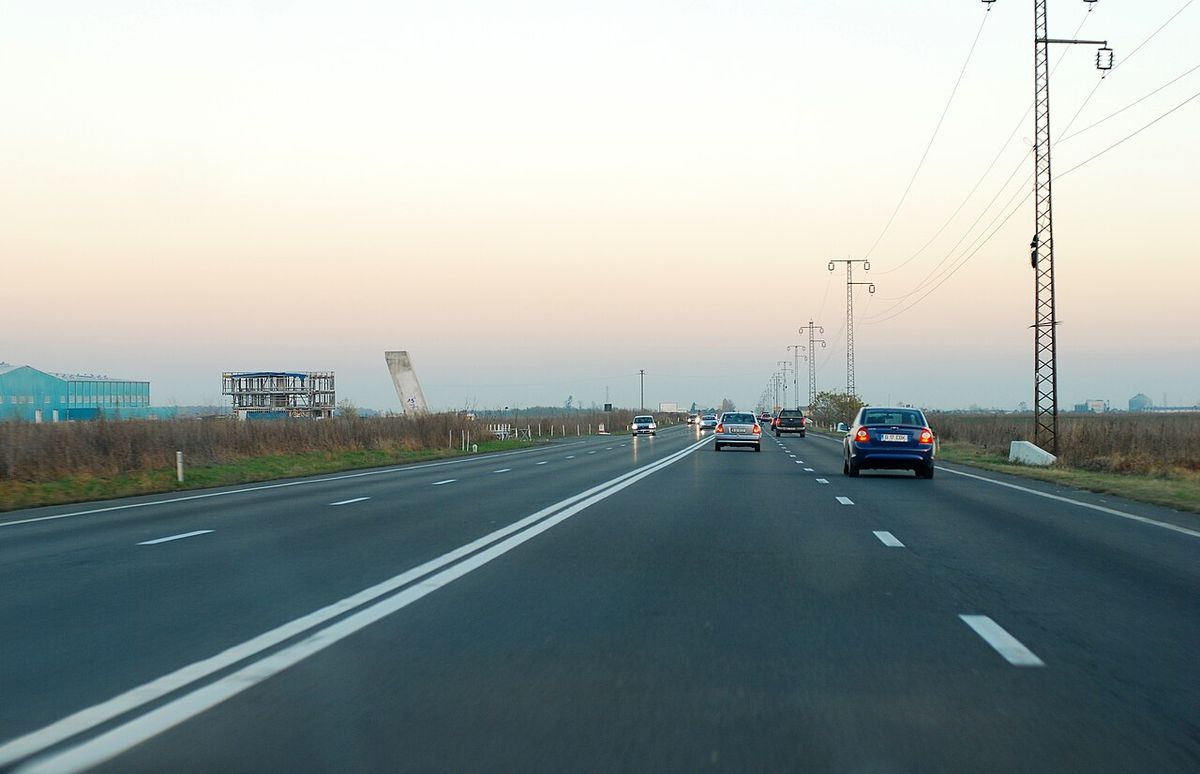 Autocar cu peste 50 de pasageri, implicat &icirc;ntr-un accident pe DN 1, pe Valea Prahovei