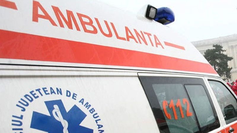 Accident grav produs de un tânăr de 17 ani care nu avea permis de conducere şi care consumase alcool. 