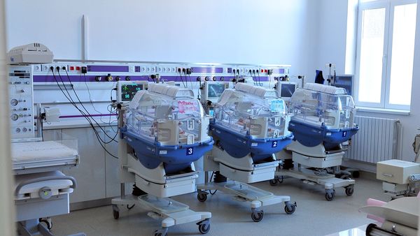 15 nou-născuţi au murit &icirc;ntr-un incendiu izbucnit la un spital de stat din Islamabad