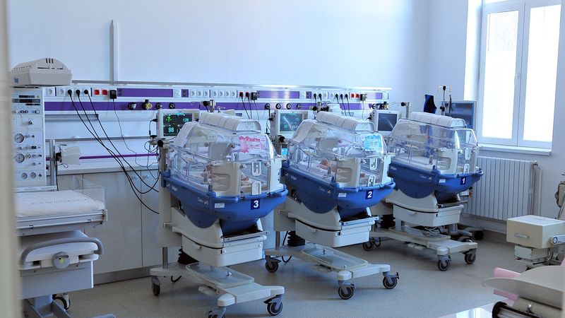 15 nou-născuţi au murit &icirc;ntr-un incendiu izbucnit la un spital de stat din Islamabad