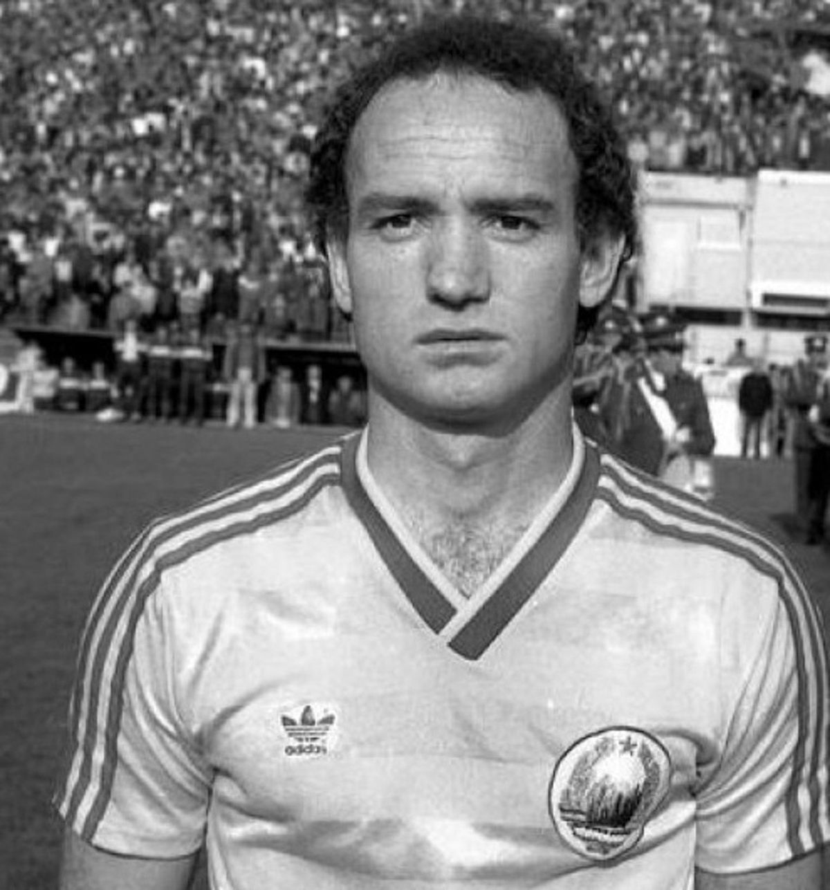 Doliu &icirc;n fotbalul rom&acirc;nesc! A &icirc;ncetat din viaţă Nae Ungureanu, fotbalist de legendă al Craiovei Maxima