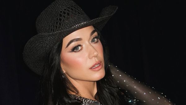 Nostalgia face furori &icirc;n 2026. Piesa "The One That Got Away&rdquo;, lansată &icirc;n urmă cu 15 ani de Katy Perry A EXPLODAT pe Tik Tok, fiind desemnată melodia verii 2026: "Este ireal să văd că..."