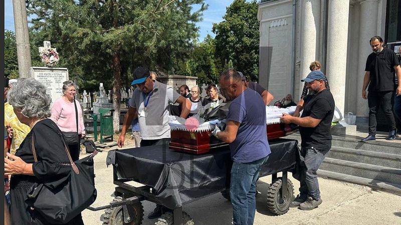 Anca Pandrea a fost înmormântată astăzi 