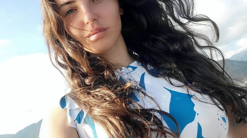 Fiul cel mare al Mădălinei Apostol dezvăluie CE SE &Icirc;NT&Acirc;MPLĂ cu sora mai mică după moartea mamei sale. UNDE SE AFLĂ ACUM și cum se simte micuța: "G&acirc;ndiți-vă voi cum e să aflați o astfel de veste la 10 ani. Noi o să..."