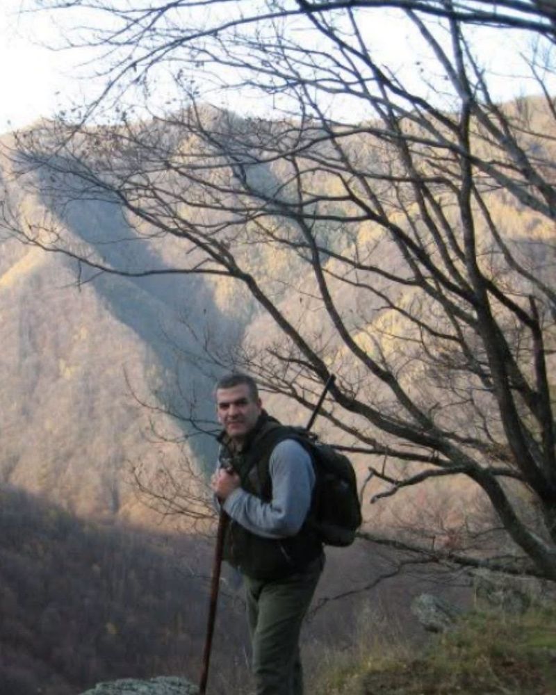 Medicul stomatolog Gorban Hamid a fost găsit împușcat în locuința sa. 