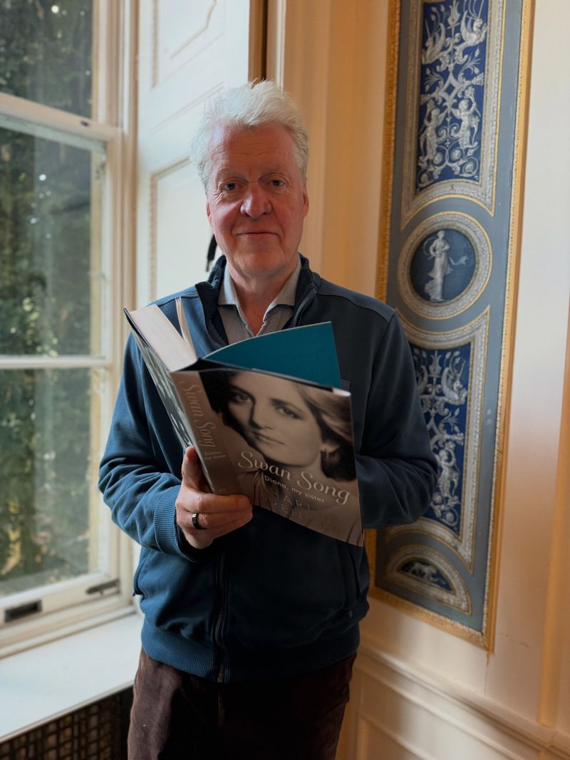 Charles Spencer lansează azi cartea despre prințesa Diana.