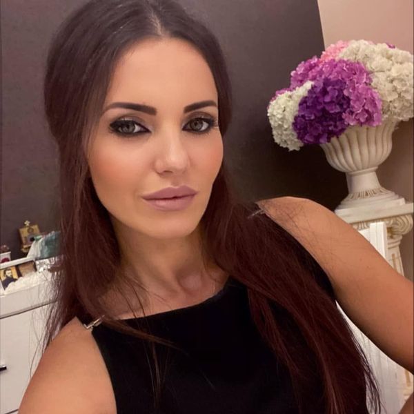 Cine are grijă de fiica Mădălinei Apostol?! Tatăl micuței a avut O REACȚIE IRONICĂ c&acirc;nd a fost &icirc;ntrebat UNDE SE AFLĂ copila de 10 ani: "Este la..."
