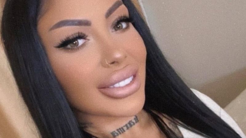 Telefonul Valentinei A DISPĂRUT, la fel și banii, actele și aurul. Tatăl tinerei de 28 de ani face acum O DEZVĂLUIRE NEAȘTEPTATĂ după descoperirea macabră. CE S-A &Icirc;NT&Acirc;MPLAT la poarta casei lui Vlad: "Ferească Dumnezeu să..."