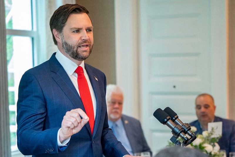 JD Vance, surprins alături de familia sa