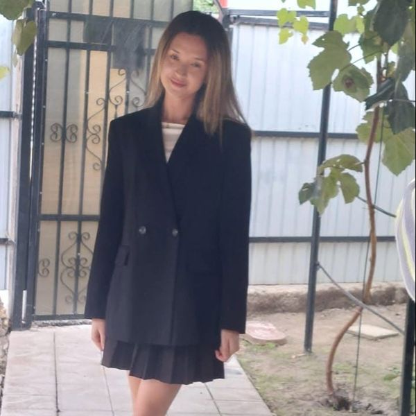 REACȚIA DEVASTATOARE a părinților după ce fiica lor, studentă la Medicină, a murit la doar 19 ani. Melisa Șeic a lăsat &icirc;n urmă UN VIS și o FAMILIE  &Icirc;NGENUNCHEATĂ DE SUFERINȚĂ: "Cu durere &icirc;n suflet..."