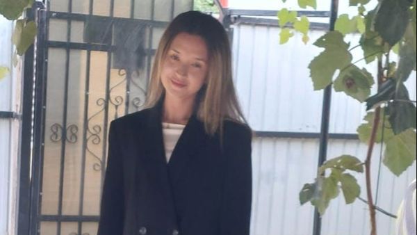 REACȚIA DEVASTATOARE a părinților după ce fiica lor, studentă la Medicină, a murit la doar 19 ani. Melisa Șeic a lăsat &icirc;n urmă UN VIS și o FAMILIE  &Icirc;NGENUNCHEATĂ DE SUFERINȚĂ: "Cu durere &icirc;n suflet..."