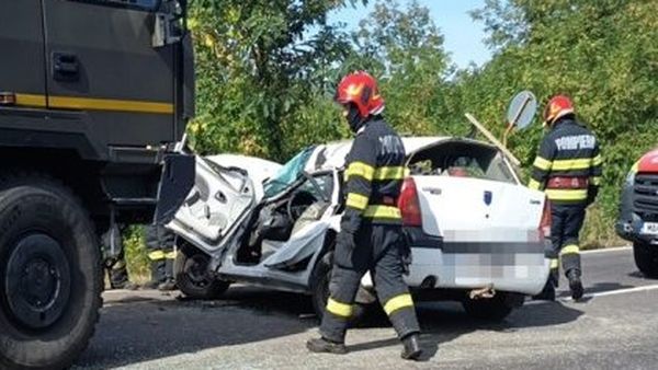 Speranțele familiei s-au stins după zile de luptă. Femeia de 63 de ani rănită grav &icirc;n ACCIDENTUL RUTIER produs pe DN 7 la Goranu a murit, iar vestea care a adus TĂCERE și LACRIMI a căzut ca un trăsnet peste cei dragi