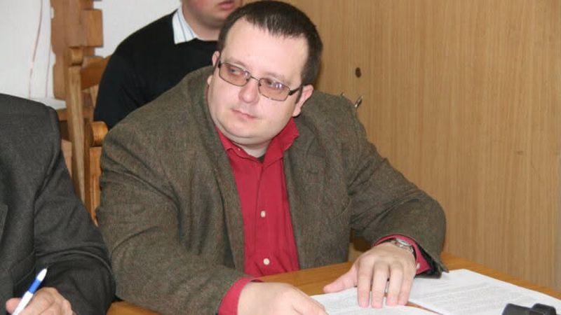 Consilierul județean PSD Ioan Corjuc, găsit inconștient într-o hală din Ipotești, cu răni grave la cap