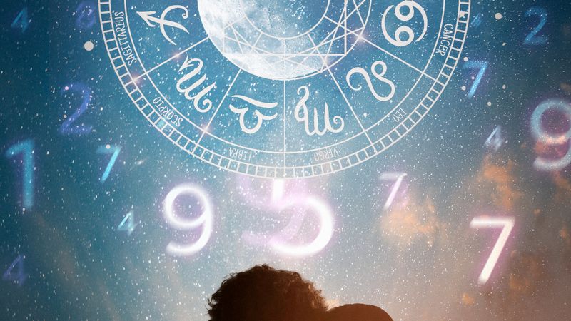 HOROSCOPUL IUBIRII pentru cei născuți pe 11 octombrie. Din dorința de a păstra o relație, ei pot accepta comportamente care &icirc;i rănesc. Aceștia au tendința să ofere prea multe șanse și să se lase manipulați