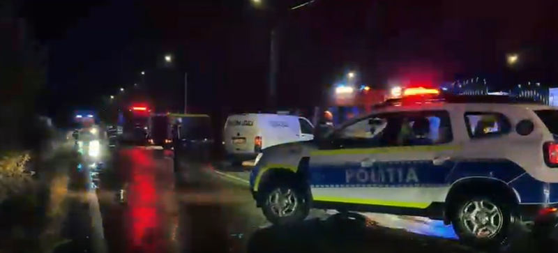 Două adolescente de 17 ani și un tânăr de 25 de ani au murit, iar alte două persoane au ajuns în stare gravă la spital