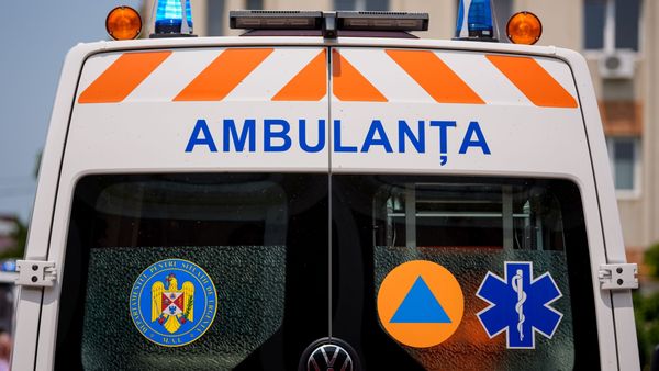 Cum s-a produs ACCIDENTUL de pe A1, &icirc;n județul Arad? Cinci autovehicule au fost implicate, iar 7 persoane au fost transportate la spital: &bdquo;Printre victime nu s-au aflat minori&rdquo;
