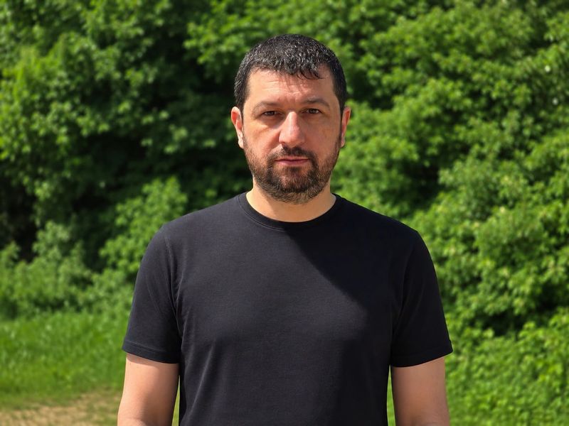  Co-fondatorul AUR Marius Lulea a găsit un cap de porc abandonat în fața porții locuinței sale din Tunari