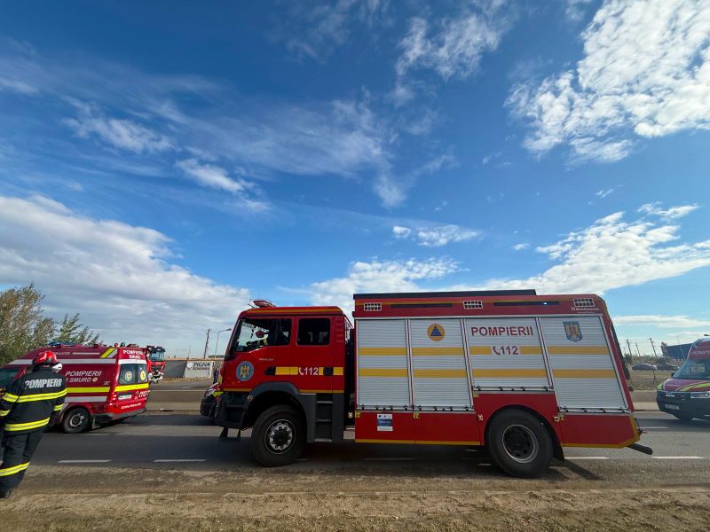 Accident grav în Buftea, între un microbuz și o autobasculantă