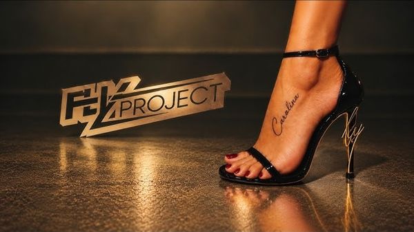 Fly Project aduce un val de energie &Icirc;N PLAYLISTURI cu piesa "Carolina". Noul single intră &icirc;n "jocul" HITURILOR care &icirc;ți răm&acirc;n &icirc;n minte de la PRIMUL PLAY: "Nu există bucurie mai mare"