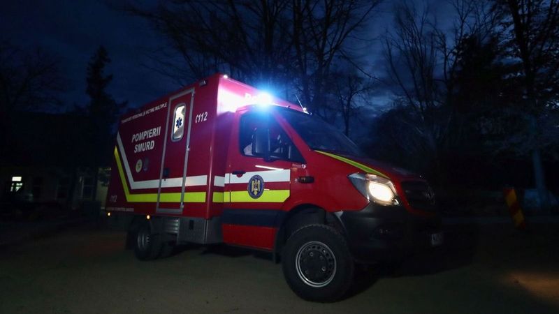 O fetiță de 2 ani și un băiețel de 4 ani au murit după ce salteaua unui pat a fost cuprinsă de flăcări. 