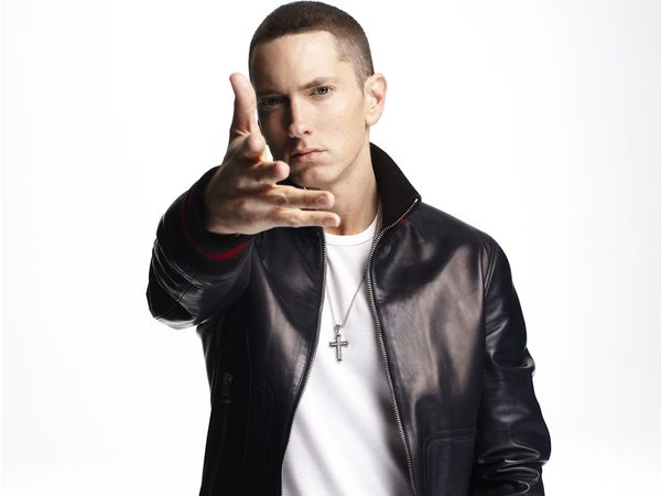 Creştere masivă a v&acirc;nzării muzicii lui Eminem, după reprezentaţia de la gala Oscar