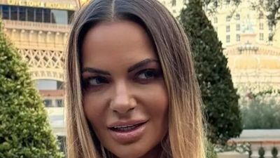 Cine a încurajat-o pe Andreea Antonescu să pozeze în Playboy. Cu ce sumă impresionantă de bani a fost plătită