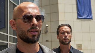 Frații Andrew și Tristan Tate ar intenționa să cumpere Hotelul Continental din Cluj