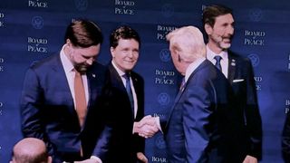 Ce trebuie să &icirc;nțelegem din momentul st&acirc;njenitor pentru Nicușor Dan de la Washington. Mirel Curea explică de ce gafa trebuie privită cu detașare