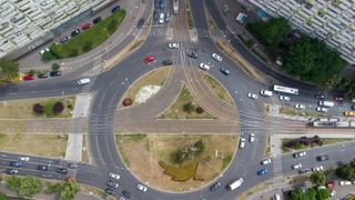 Apare un nou tip de sens giratoriu &icirc;n Rom&acirc;nia. Cum vor circula șoferii