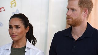 Harry și Meghan, &icirc;ncă o zi de &bdquo;turneu regal&rdquo;. Cum se dau &icirc;n spectacol cei doi