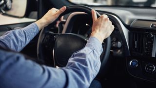 Restricții noi pentru șoferii &icirc;ncepători. Lista mașinilor care ar putea deveni interzise