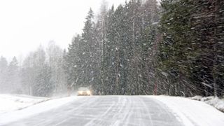 Val de aer polar peste Rom&acirc;nia. Zonele &icirc;n care va fi ger puternic, &icirc;ncep&acirc;nd de joi