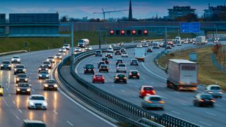 Accident în trafic din cauza unei defecțiuni tehnice. Când răspunde șoferul