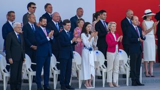 Cele mai spectaculoase imagini cu Nicușor Dan și Mirabela Grădinaru la Paris