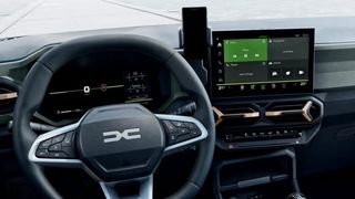 Noul C-Neo, dezvăluit accidental de autoritățile franceze. Modelul semnat de Dacia va concura cu Skoda Octavia