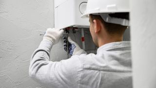 C&acirc;t costă o centrală termică &icirc;n 2026. Cheltuielile pe care trebuie să le iei &icirc;n calcul &icirc;nainte de instalare