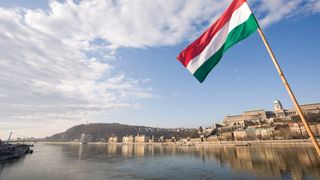 Ungurii r&acirc;d de datoriile Rom&acirc;niei: Nu &icirc;ndrăznim să scriem suma. Cascadă de ironii și &icirc;n trecut