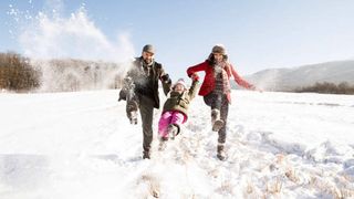 Cum te poți distra la munte dacă nu schiezi. Activități care merită &icirc;ncercate