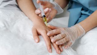 O t&acirc;nără paralizată &icirc;n urma unui viol a fost eutanasiată &icirc;n Spania, cu acordul istanței