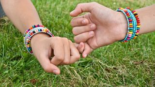 Top cinci zodii care nu &icirc;și abandonează niciodată prietenii. Sunt alături de tine p&acirc;nă la capăt