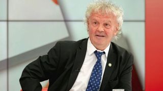 Momente critice pentru Ilie Dobre. Fostul comentator radio a fost operat de urgență