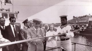 Magistrala Albastră. Mii de pionieri au simbolizat grafic portretele lui Nicolae şi Elenei Ceauşescu la inaugurarea Canalului Dunăre-Marea Neagră