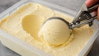 &Icirc;nghețată de pepene galben făcută &icirc;n casă. Pontul pentru un desert răcoritor și 100% natural